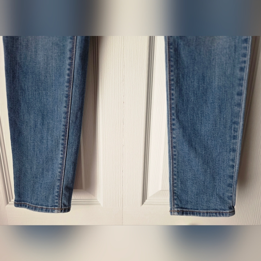 WHBM Light Blue Women's Slim Jeans With Faux Leather Trim Size 00 - Picture 8 of 16